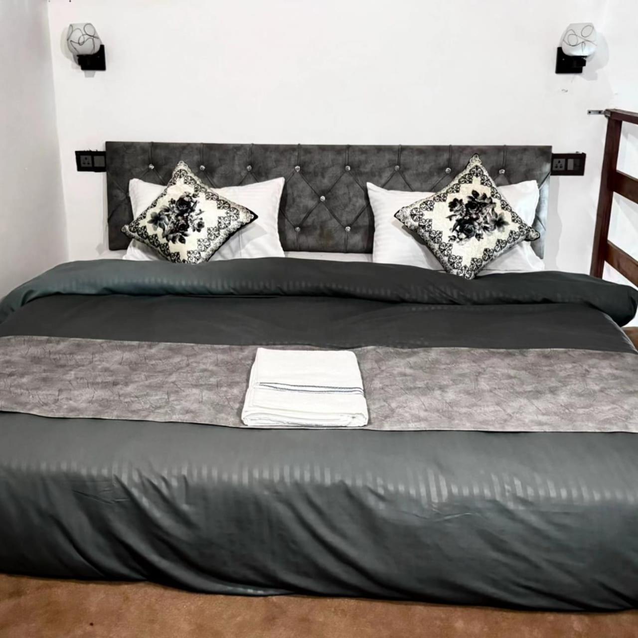 נייניטל The Farm Cottages מראה חיצוני תמונה